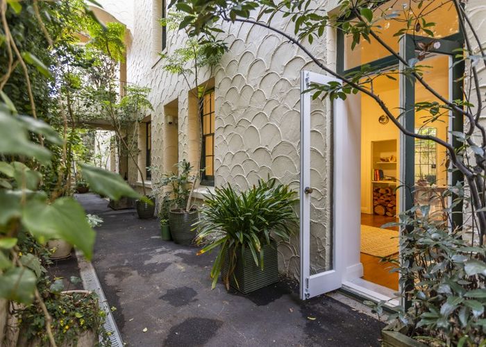  at 10/128 Newton Road, Newton, Auckland