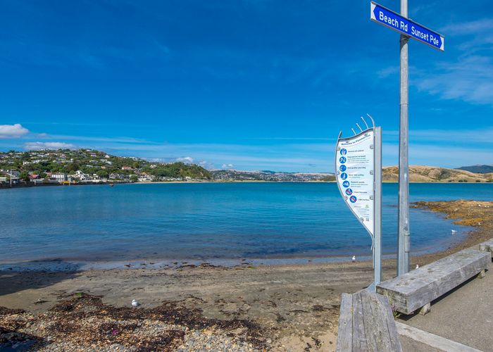  at 16 Beach Road, Plimmerton, Porirua