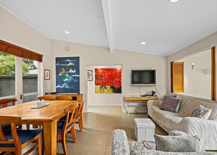  at 89A Roseberry Avenue, Birkenhead, Auckland