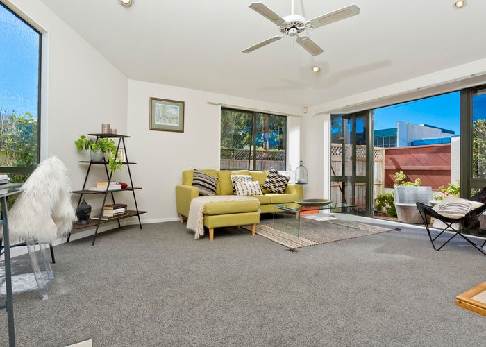 Free property data for 1/53 Anzac Road, Browns Bay, Auckland homes.co.nz