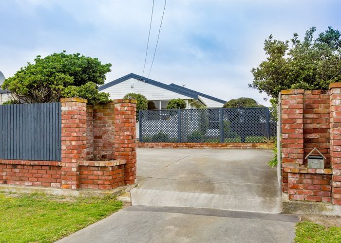  at 464 Marine Parade, South New Brighton, Christchurch