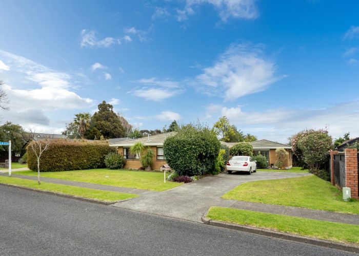  at 238 Walter Strevens Drive, Conifer Grove, Takanini