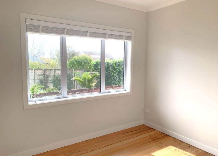  at 1/300 Lake Road, Hauraki, North Shore City, Auckland