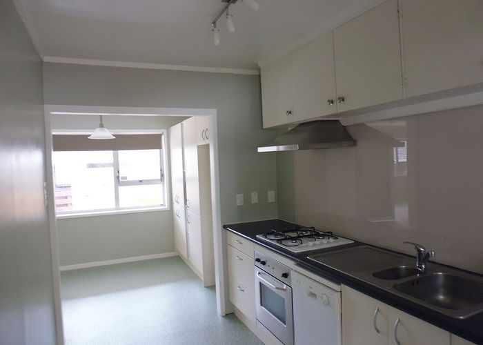  at 2/105A Wallace Road, Papatoetoe, Manukau City, Auckland