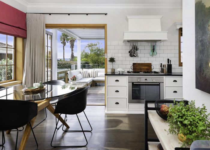  at 1/109 Litten Road, Cockle Bay, Auckland