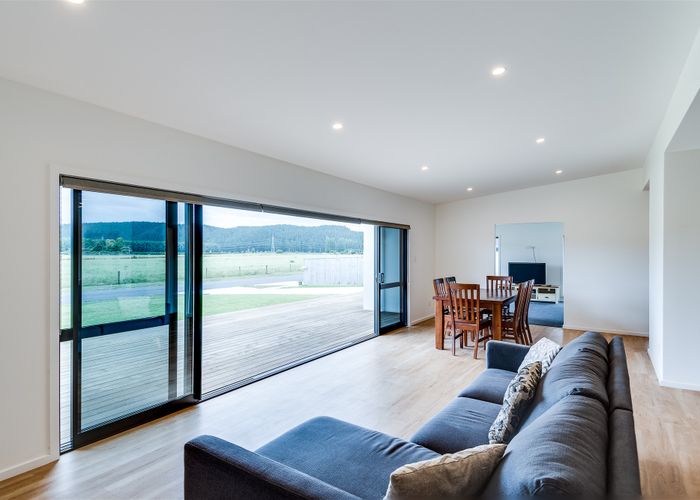  at 27 Pohutukawa Drive, Eskdale, Napier