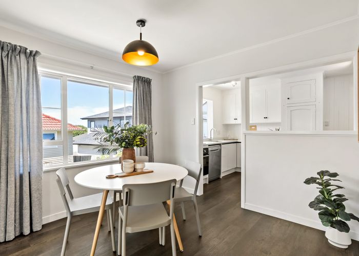  at 7 Tiroroa Avenue, Te Atatu South, Waitakere City, Auckland