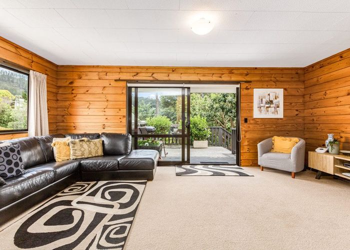  at 17 Forest Road, Pinehaven, Upper Hutt, Wellington