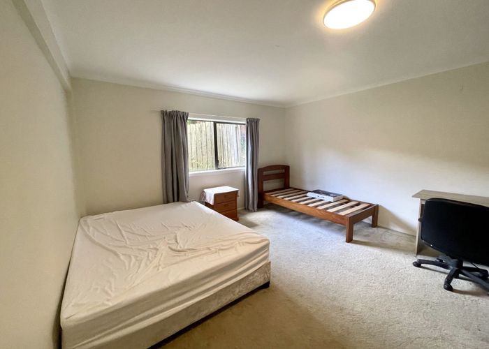  at 15 Kingsclere Place, Goodwood Heights, Manukau City, Auckland
