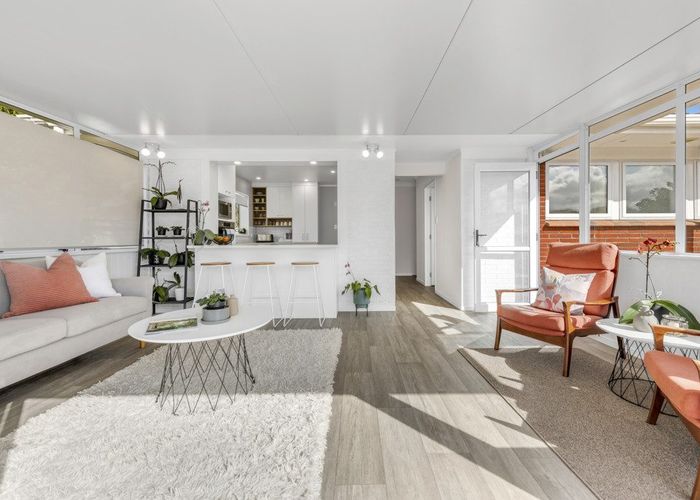  at 12 Mirrabooka Avenue, Botany Downs, Manukau City, Auckland