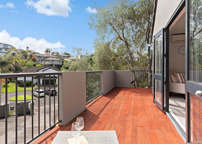  at 1/19 Langana Avenue, Browns Bay, North Shore City, Auckland