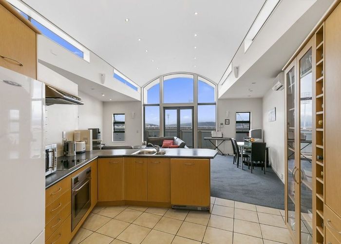  at 2/125 Thorndon Quay, Thorndon, Wellington, Wellington