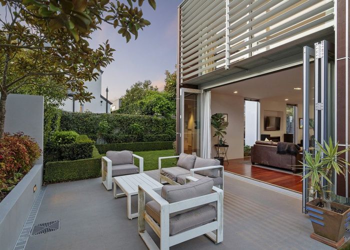  at 67 Browns Road, Merivale, Christchurch City, Canterbury