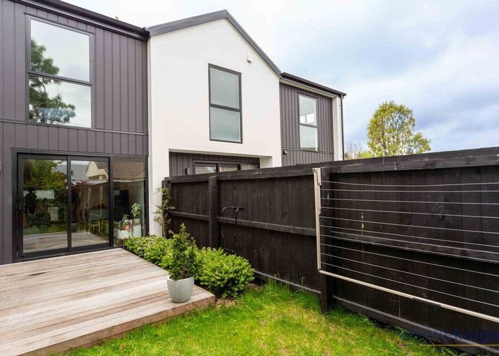  at 9/27 Bartlett Street, Riccarton, Christchurch