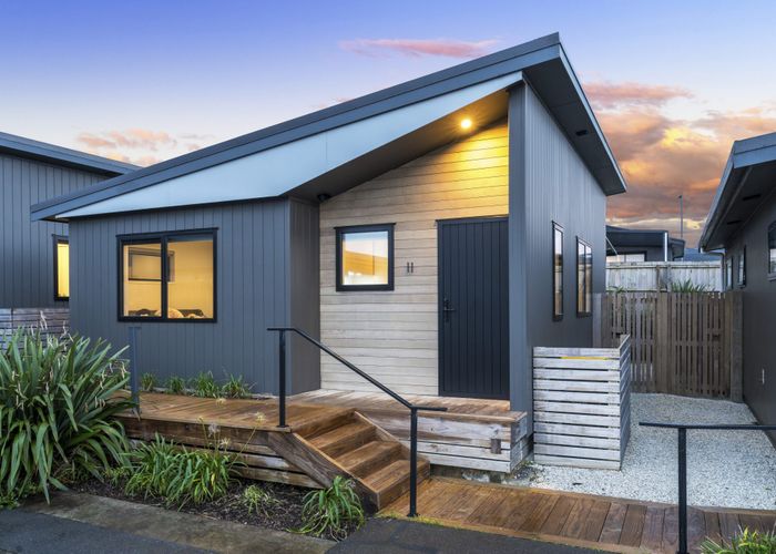 at 11 Patrick Rice Drive, Swanson, Waitakere City, Auckland