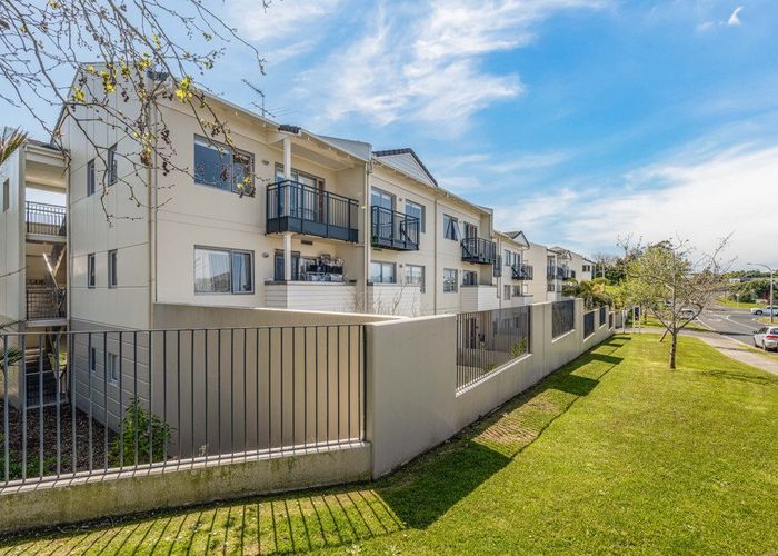  at D13/71 Spencer Road, Oteha, Auckland