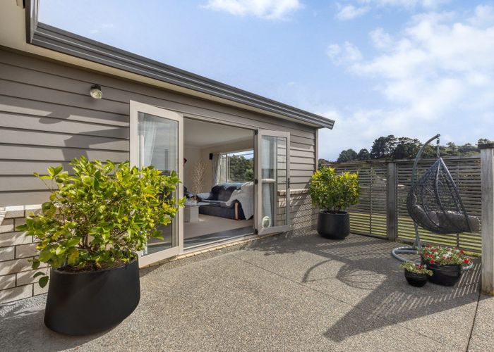  at 31 Staithes Drive North, Whitby, Porirua, Wellington