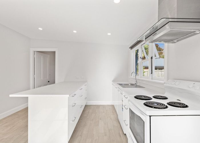  at 1 & 2/294 Keyes Road, New Brighton, Christchurch City, Canterbury