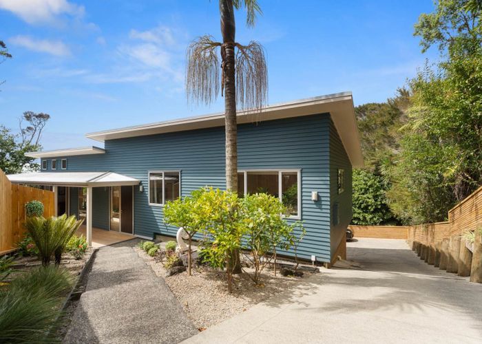  at 2/15 Beatrice Avenue, Hillcrest, North Shore City, Auckland