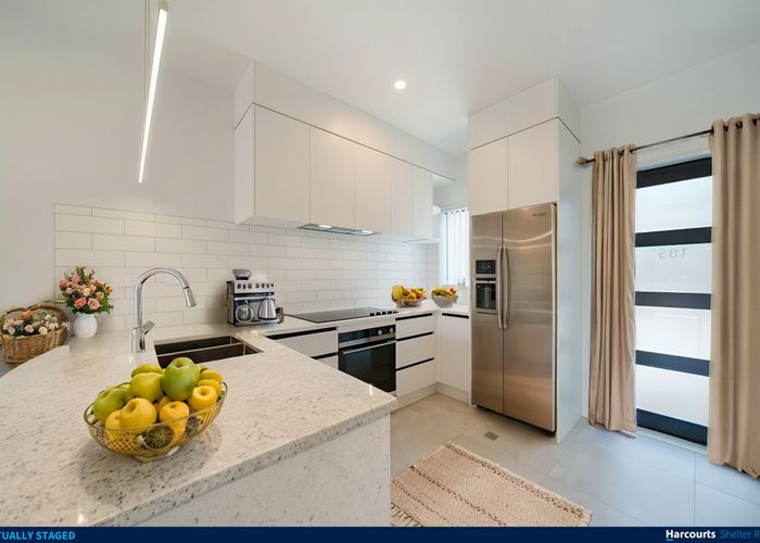  at 2/105 Hobsonville Road, West Harbour, Auckland