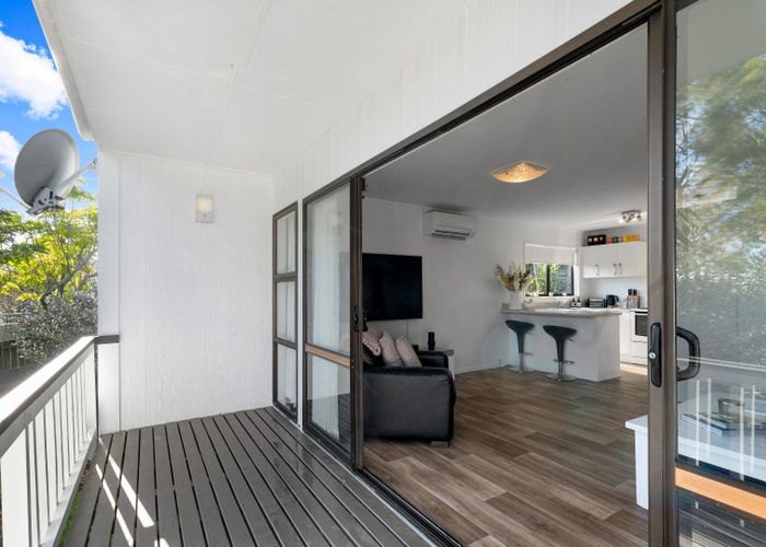  at 1//67 Browns Bay Rd, Browns Bay, North Shore City, Auckland