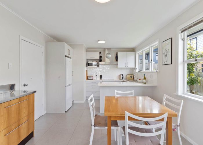  at 11 Parfitt Street, Mount Roskill, Auckland City, Auckland