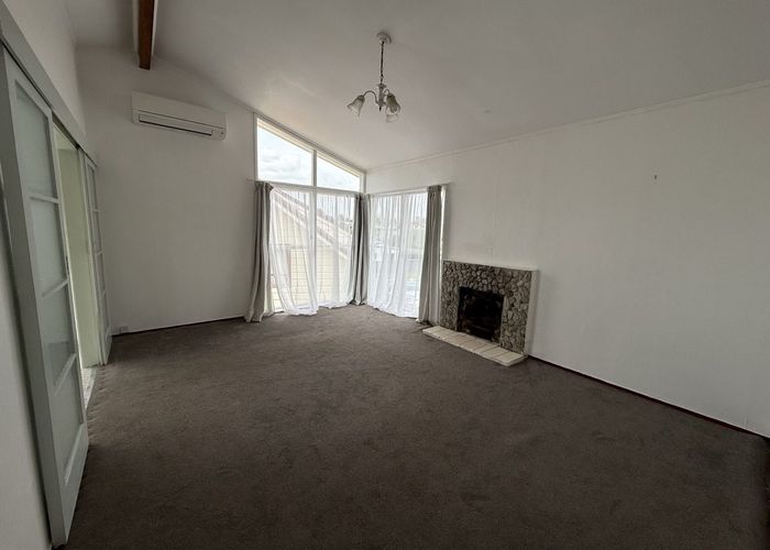  at 9 Justin Place, Te Atatu Peninsula, Waitakere City, Auckland