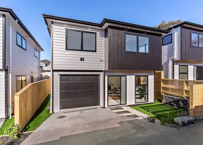  at 21B Borrowdace Avenue, Botany Downs, Manukau City, Auckland