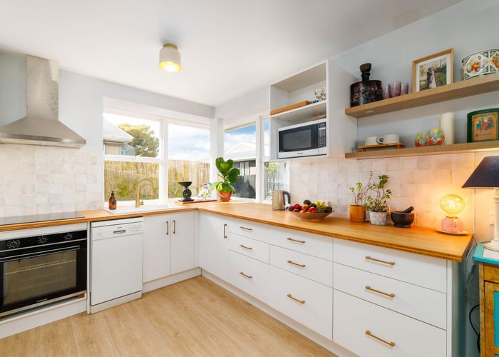  at 2/42 Pacific Road, North New Brighton, Christchurch