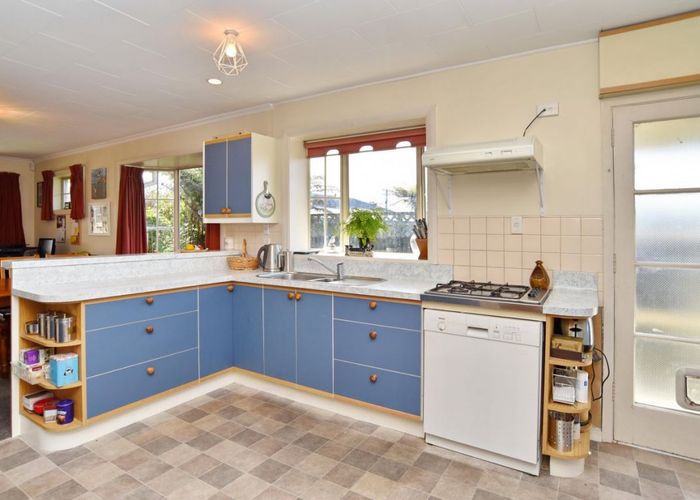  at 11 Emlyn Place, Avondale, Christchurch