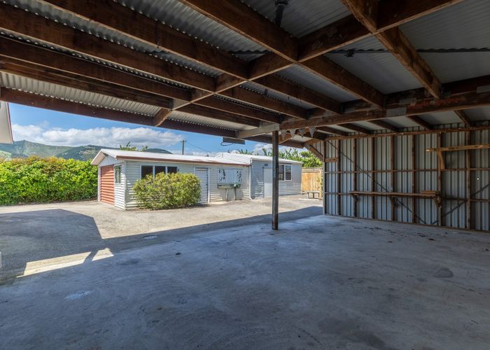  at 240 Ranzau Road, Hope, Richmond