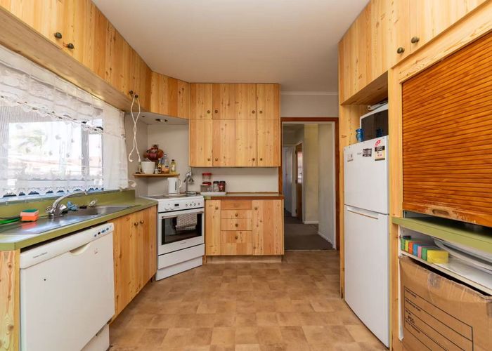  at 6 Mangos Place, Pakuranga, Manukau City, Auckland