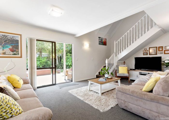  at 2/13 Eastridge Court, Northpark, Auckland