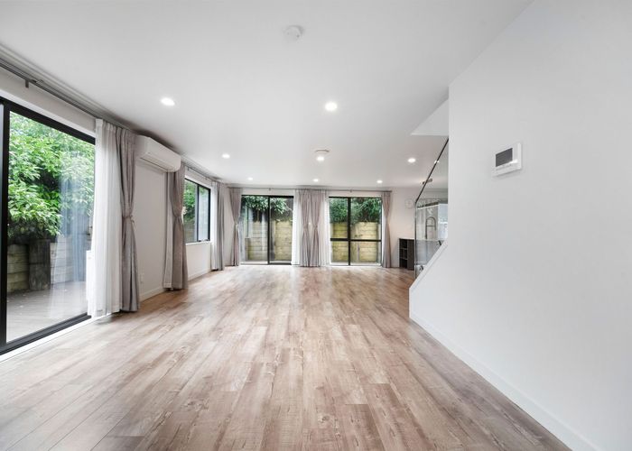  at 35B Park Road, Glenfield, North Shore City, Auckland