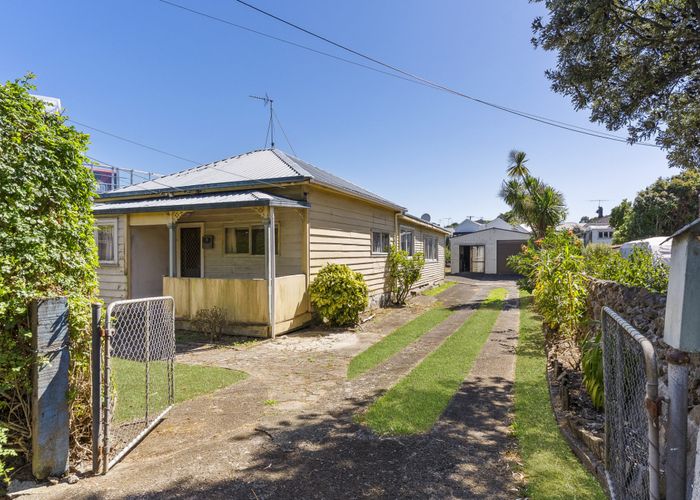  at 27 Bellwood Avenue, Mount Eden, Auckland