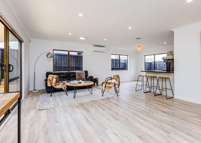  at 2/55 Alfriston Road, Manurewa East, Auckland