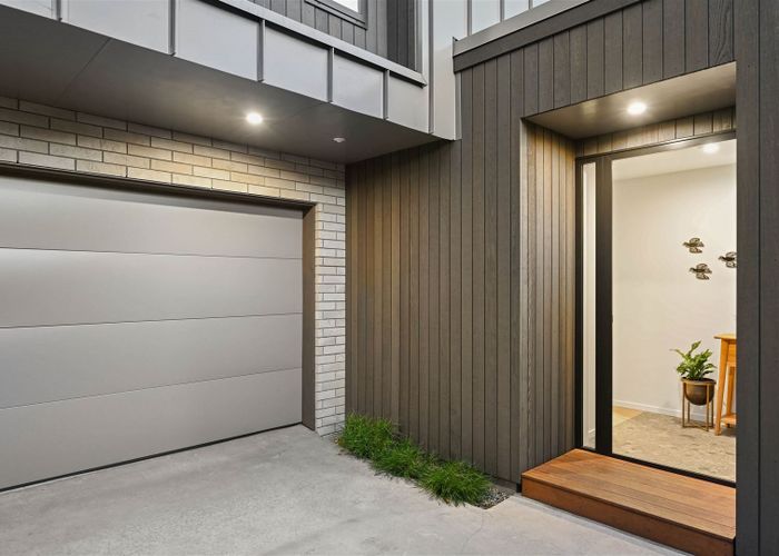  at 2/23 Strowan Avenue, Fairfield, Hamilton