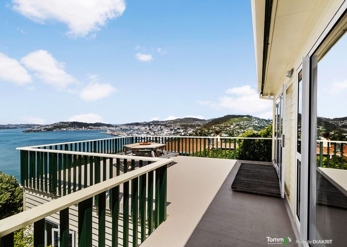  at 138 Nicholson Road, Khandallah, Wellington