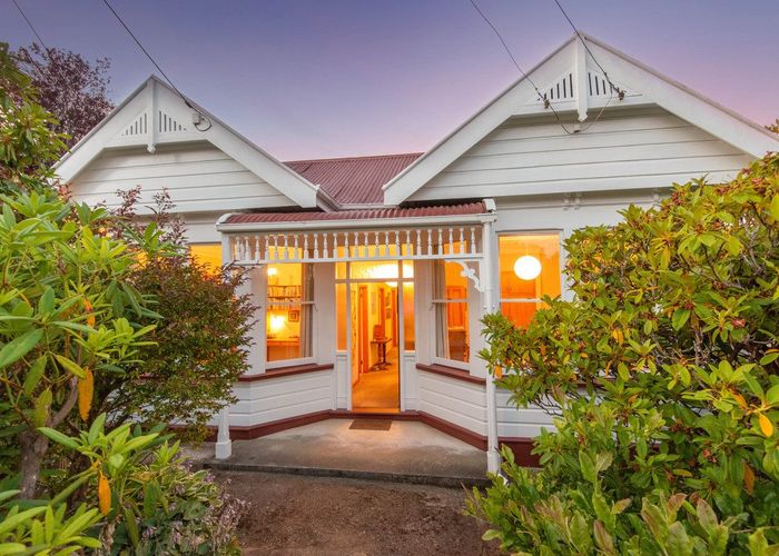  at 17 Brownville Crescent, Maori Hill, Dunedin