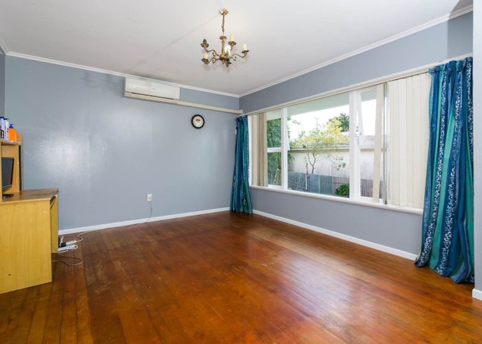  at 2/5 Ellen Avenue, Hillcrest, North Shore City, Auckland