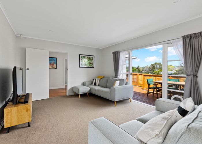  at 15 Gill Avenue, Te Atatu Peninsula, Auckland