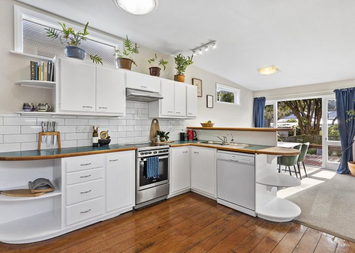  at 100 Britomart Street, Berhampore, Wellington