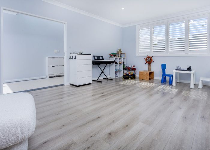  at 8 Hornbill Drive, Albany, North Shore City, Auckland