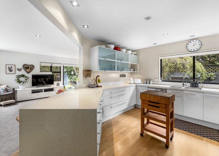  at 2/27 Martin Avenue, Remuera, Auckland City, Auckland