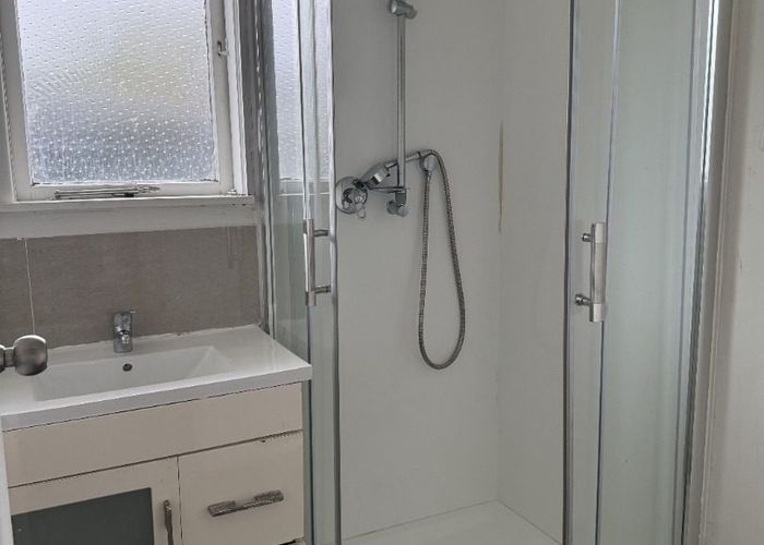  at 6 Balfour Road, Manurewa, Manukau City, Auckland