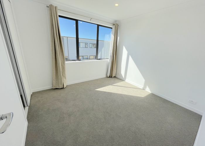  at 9 Kaokao Lane, Mangere, Manukau City, Auckland