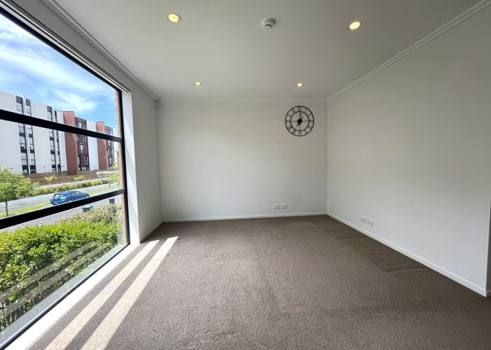  at 33 Scoria Crescent, Stonefields, Auckland