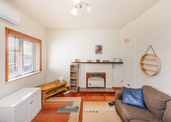 at 200 College Street, West End, Palmerston North, Manawatu / Whanganui