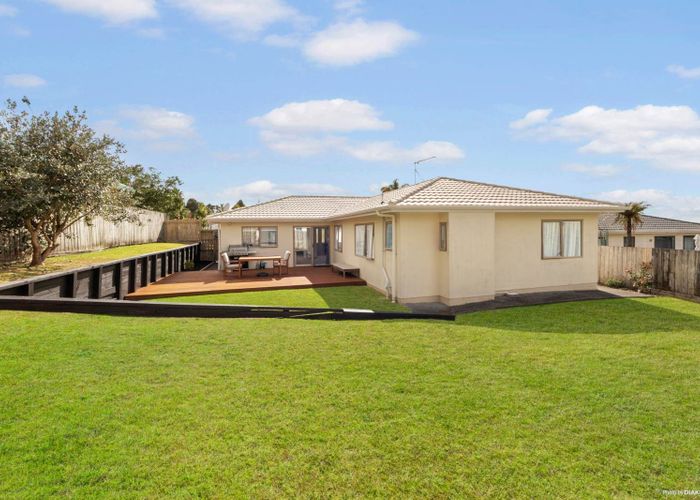  at 32 Broadfield Street, Massey, Waitakere City, Auckland