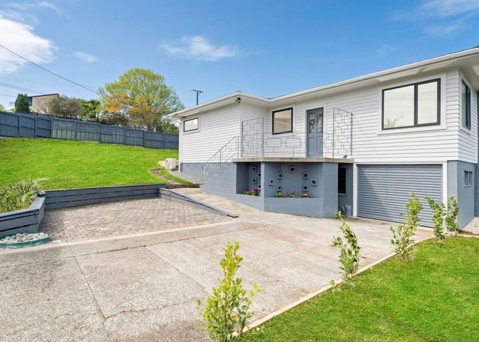  at 2/1 Brian Avenue, Forrest Hill, Auckland